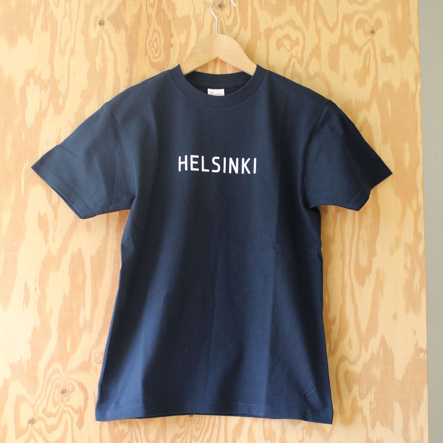 【Scandinavian cafe】北欧都市ユニセックスTシャツ　HELSINKI　ネイビー 160 / S / M / L